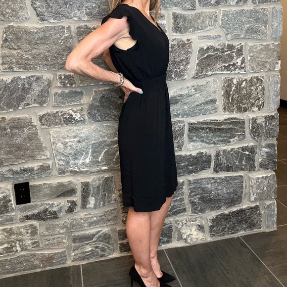 Kate Spade Black Flutter Sleeve Elastic Waist Dress size 8 - Picture 4 of 10